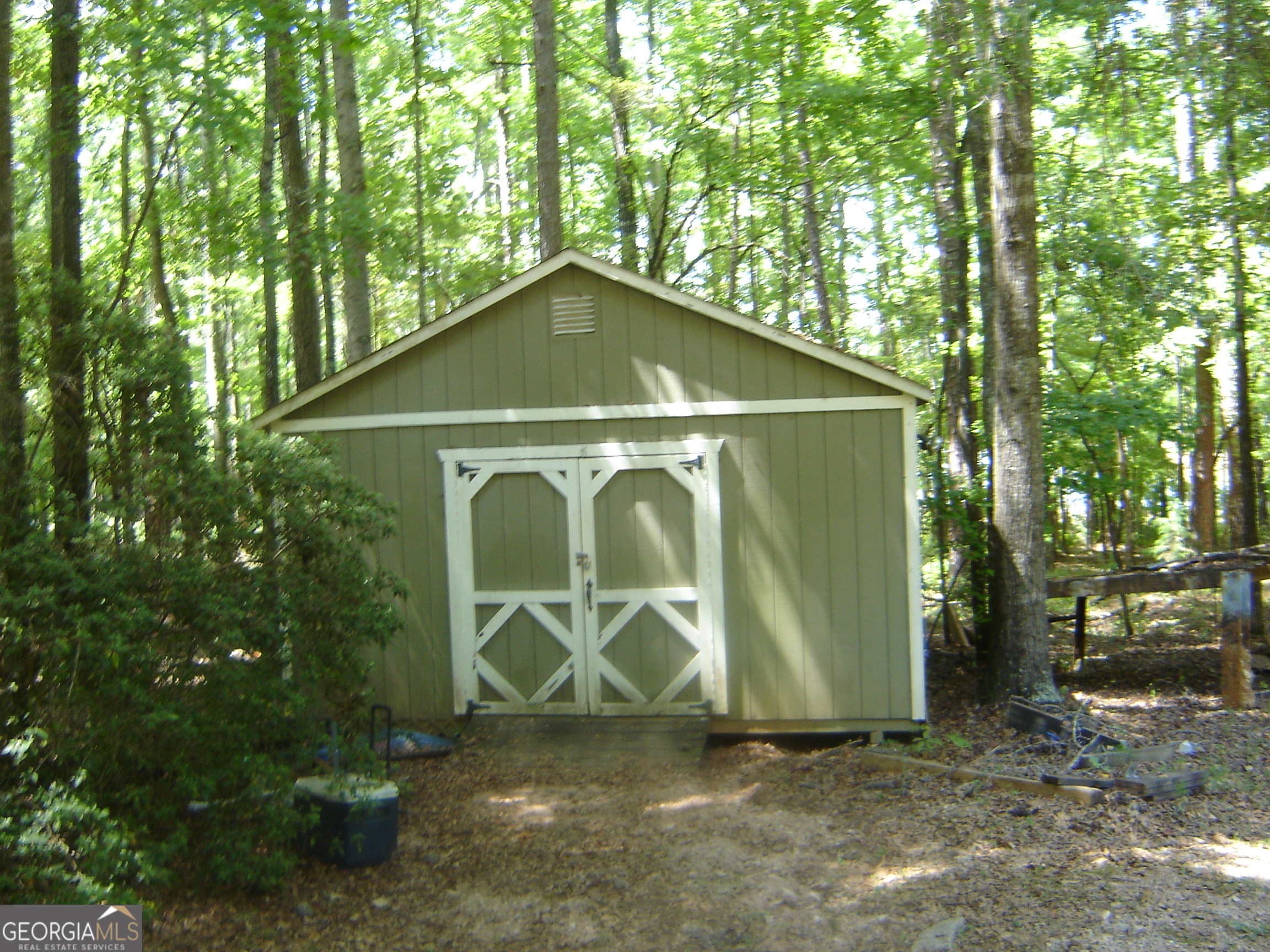 Photo 9 of 10 of 6177 County Road 266 mobile home