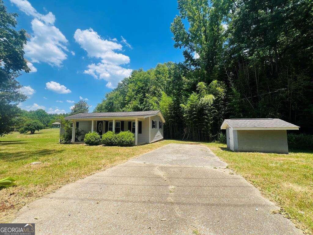 Photo 4 of 20 of 2275 Rocky Hollow RD house