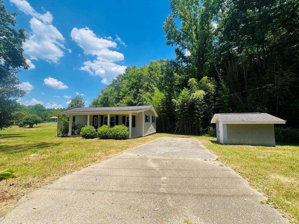 Photo 4 of 20 of 2275 Rocky Hollow Road house