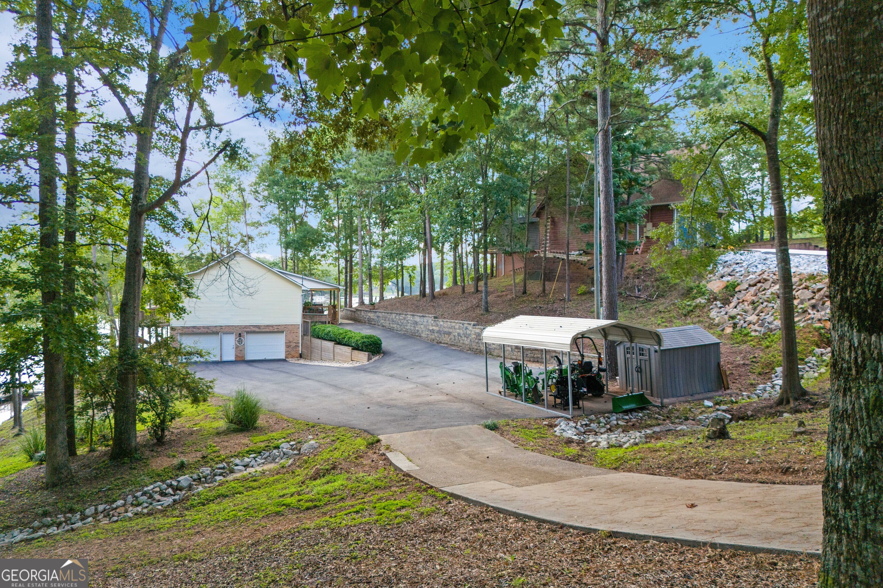 Photo 19 of 57 of 373 Pineywoods Drive house