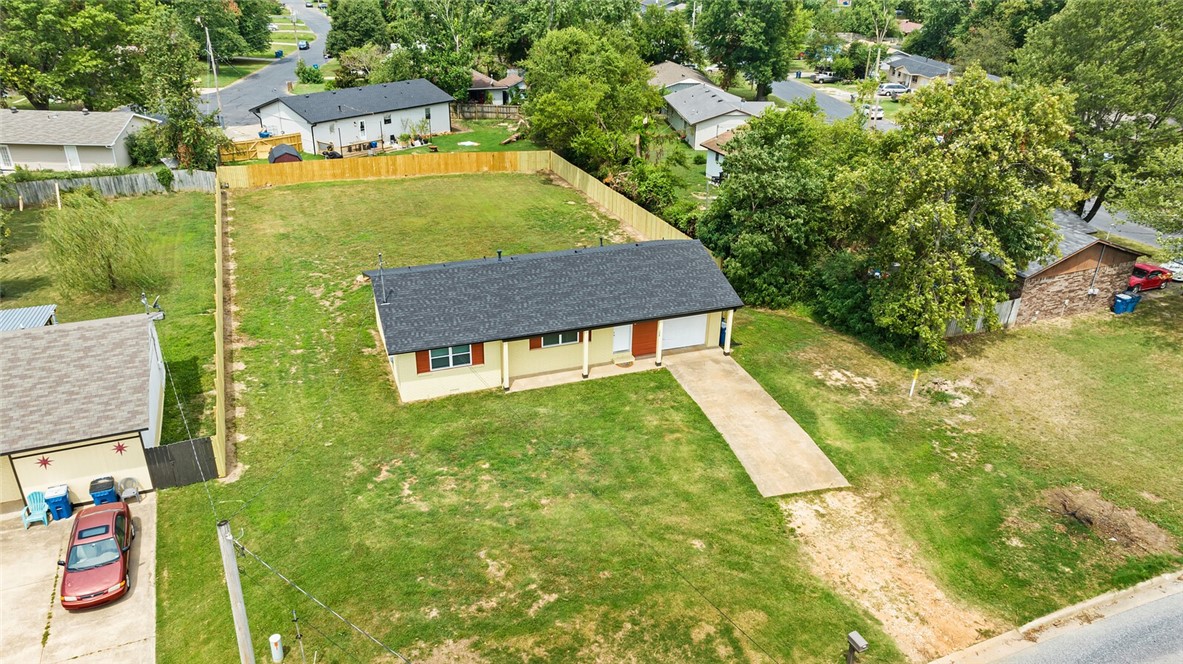 Photo 9 of 16 of 1004 SE Moberly Lane house