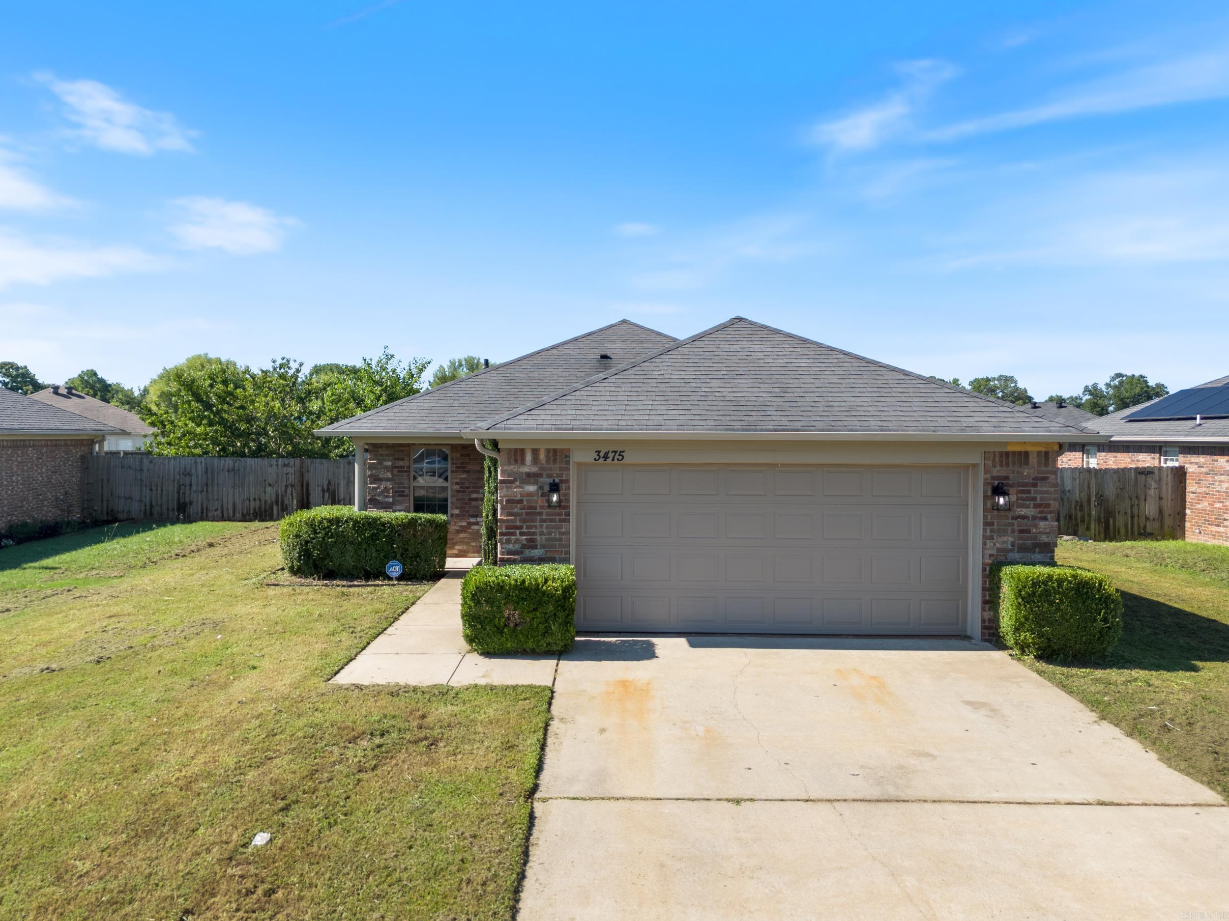 Photo 11 of 33 of 3475 Malvern Hill Dr house