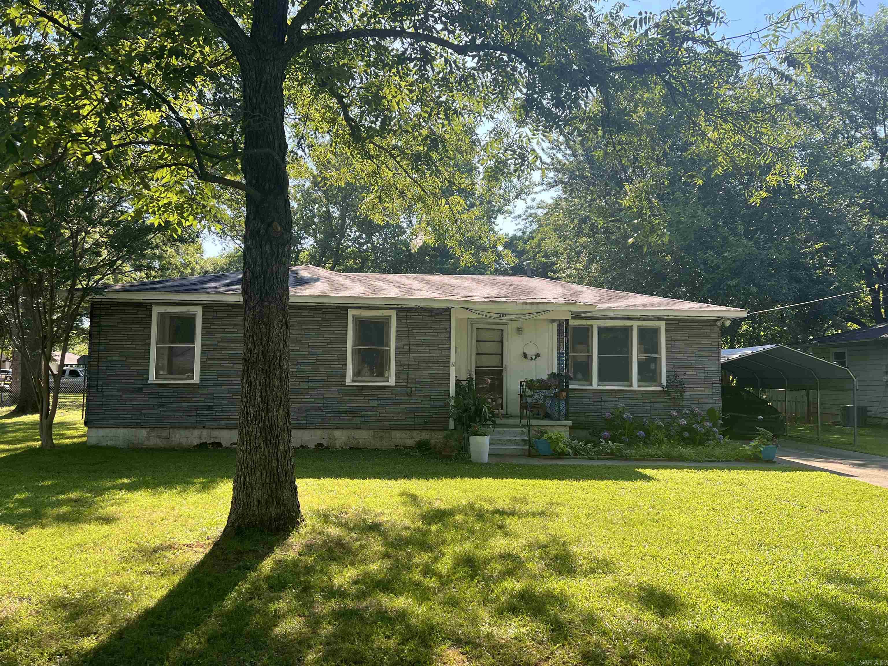 Photo 2 of 17 of 1407 Watkins Street house