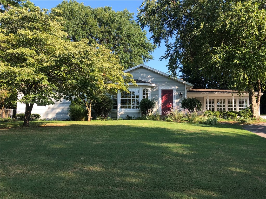 Photo 1 of 10 of 1187 E Ridgeway Drive house