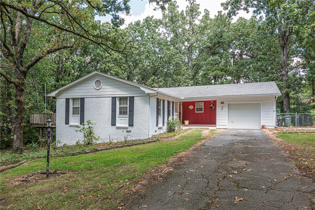 Photo 1 of 22 of 1801 E Applebury Drive house