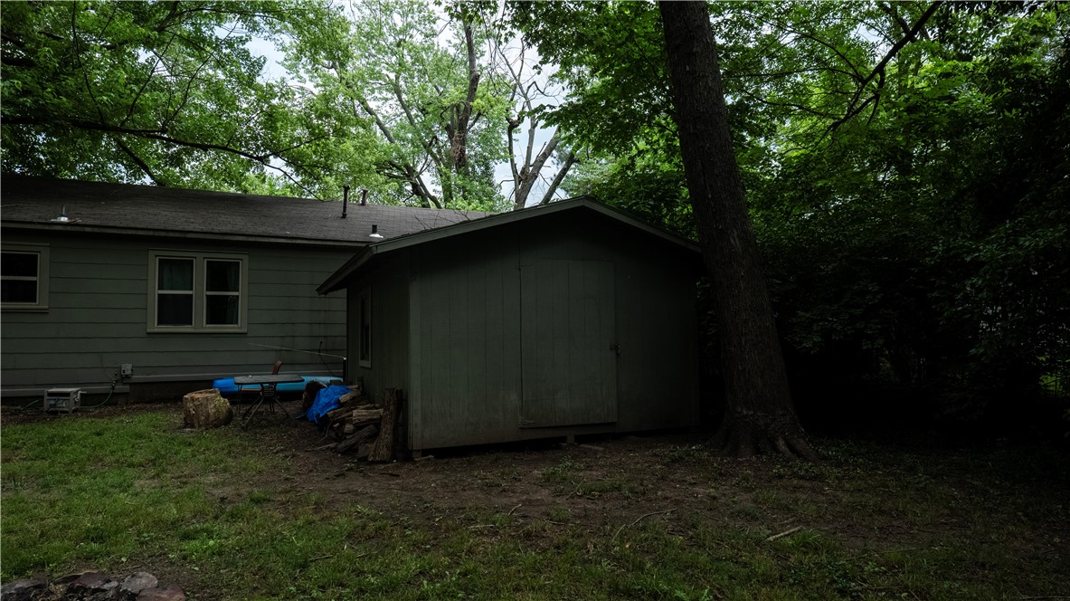 Photo 6 of 15 of 1843 N Garland Avenue house