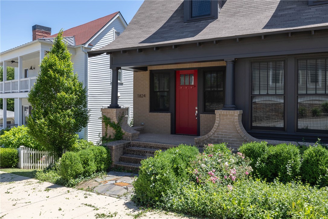 Photo 42 of 42 of 1824 N Clifton Avenue house