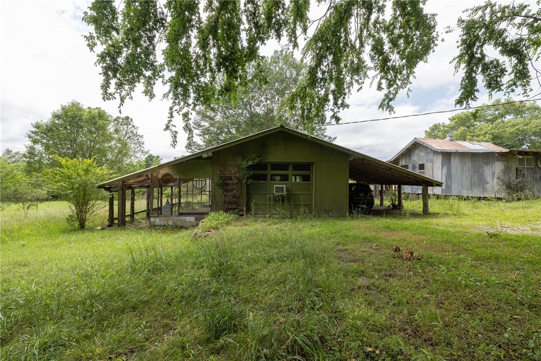 Photo 17 of 59 of 17097 Lake Sequoyah Drive house