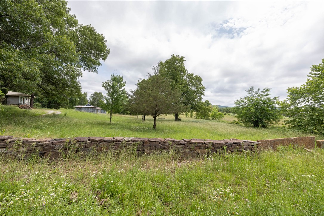 Photo 4 of 59 of 17097 Lake Sequoyah Drive house