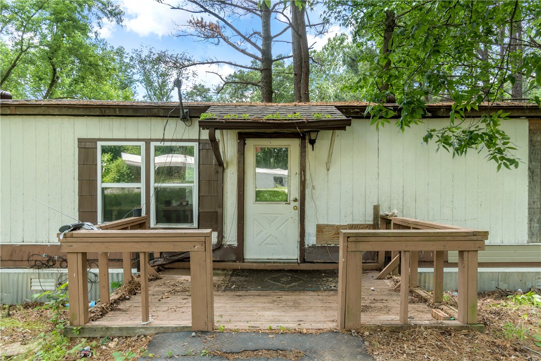 Photo 2 of 21 of 13867 S Ridge Road mobile home