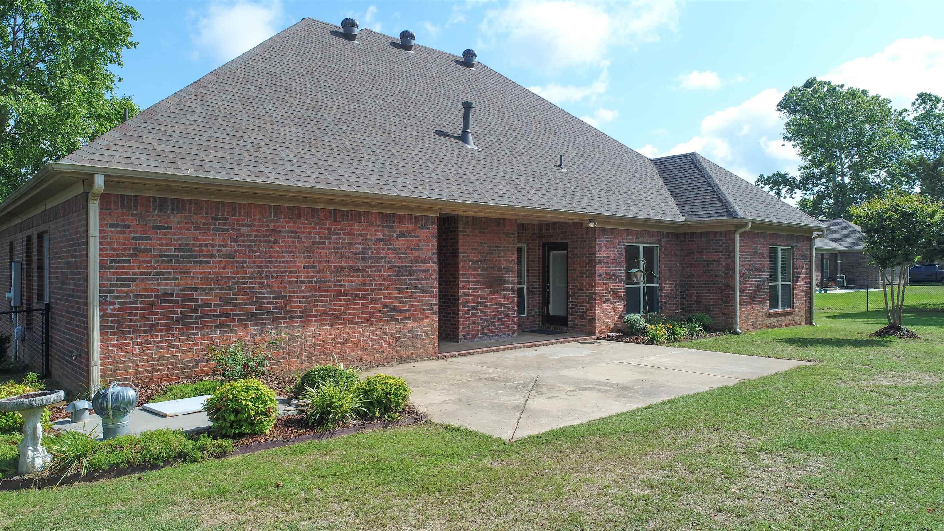 Photo 10 of 15 of 8 E Chateau Estates Drive house