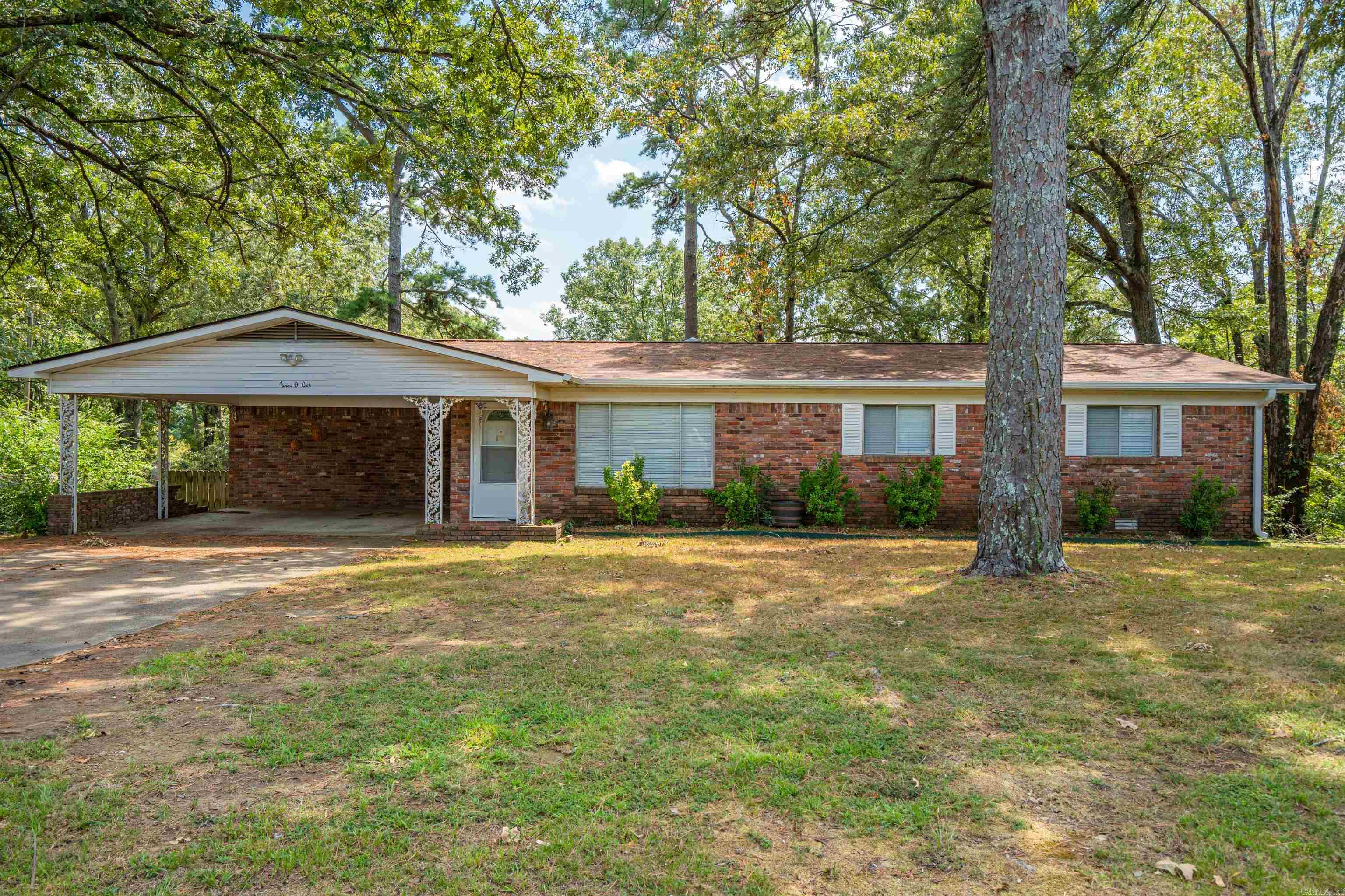 Photo 1 of 27 of 401 Lakeshore Drive house