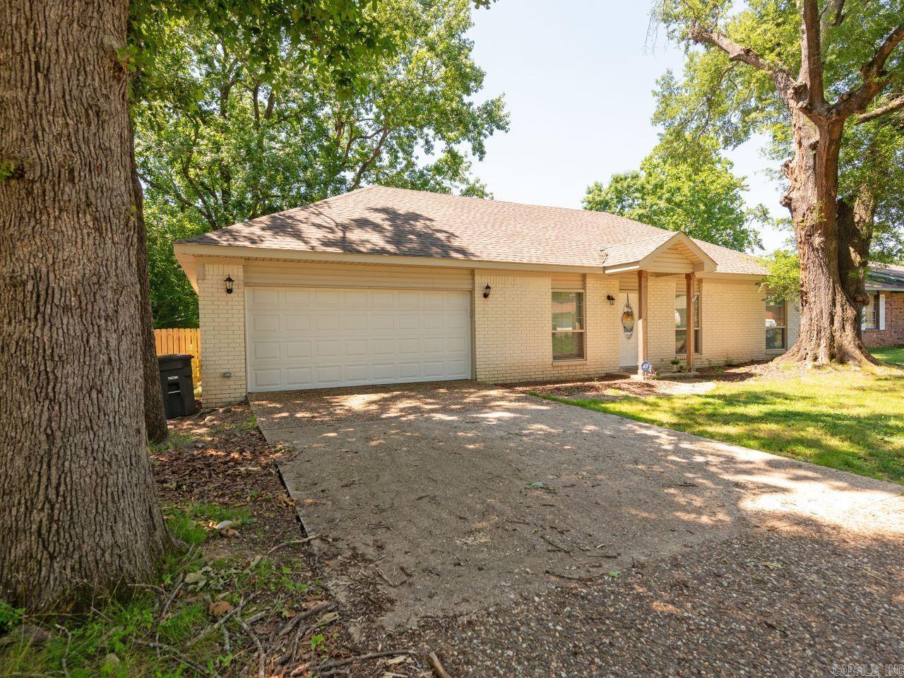 Photo 3 of 20 of 12 Willowridge Cove house