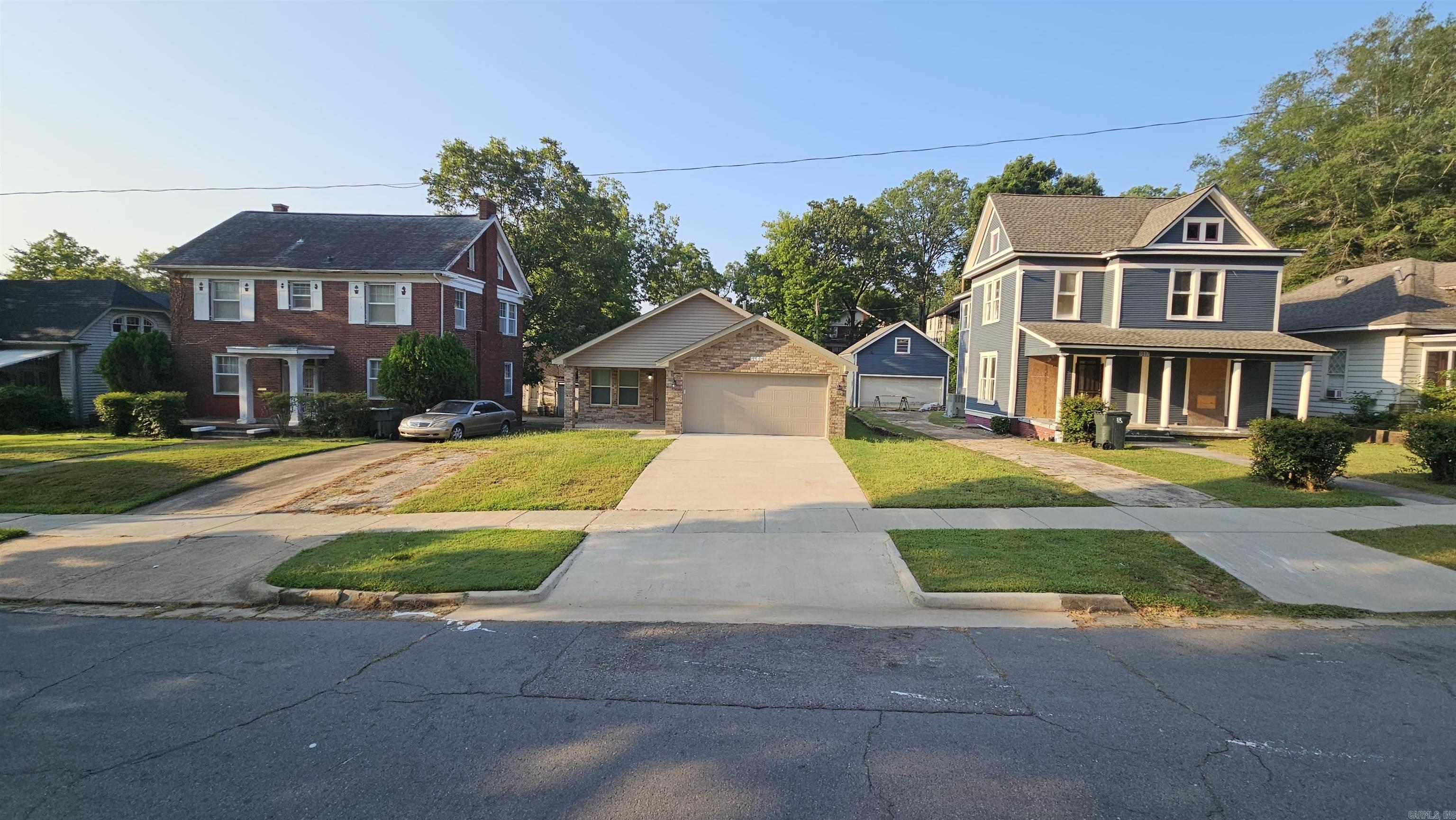 Photo 43 of 49 of 1515 W 21st Street house