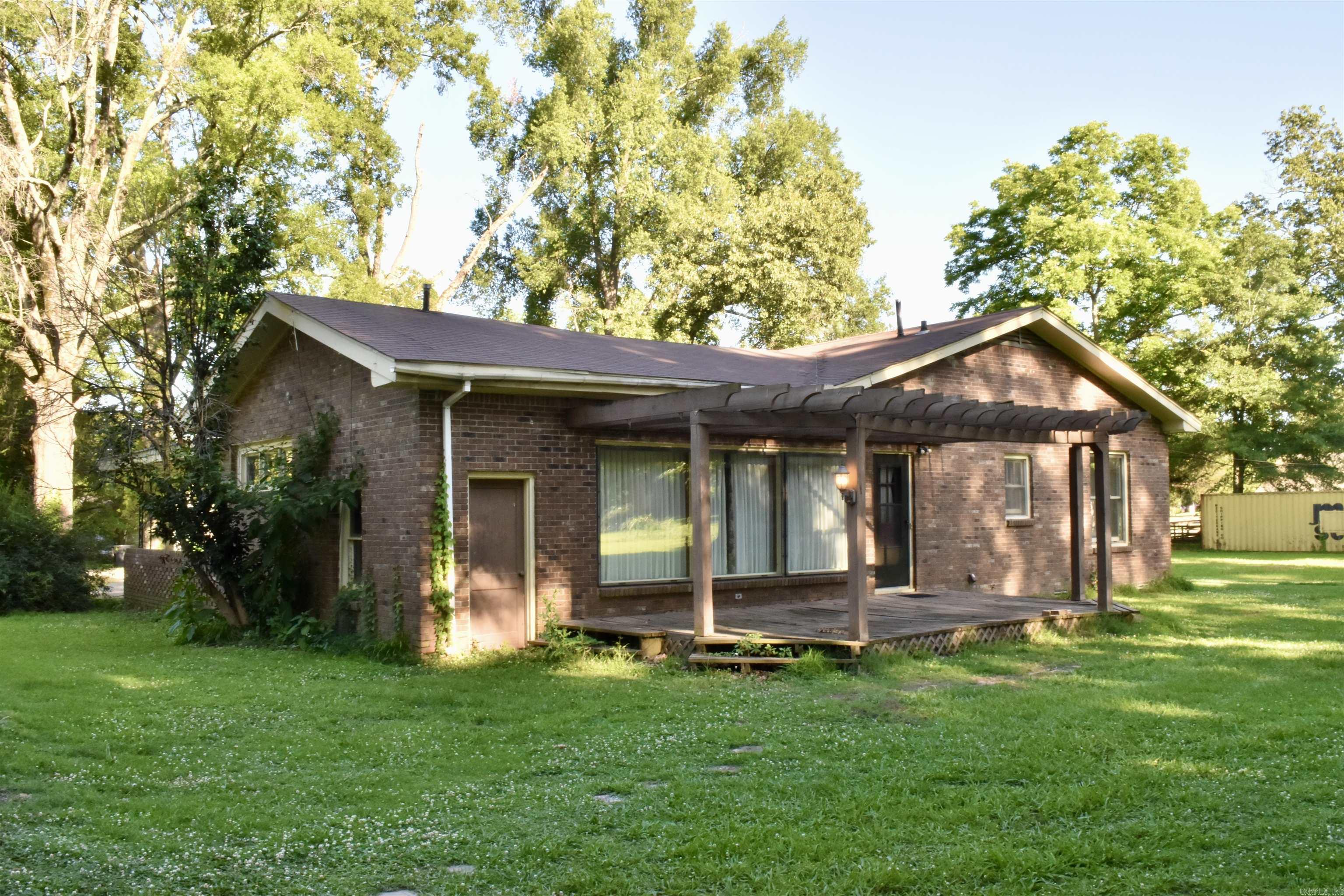 Photo 3 of 23 of 308 Elm Street house