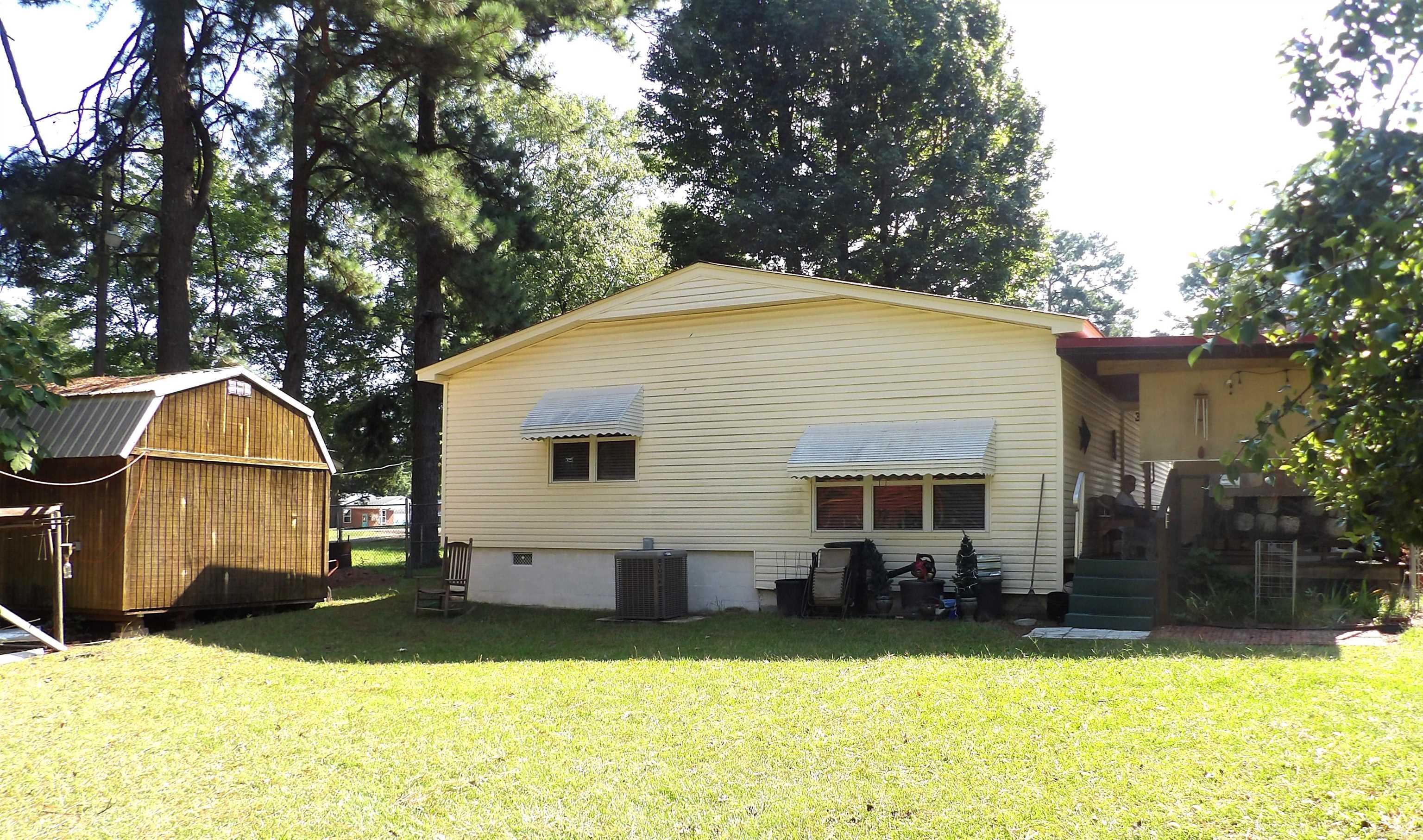 Photo 15 of 16 of 710 S Gabbert Street house