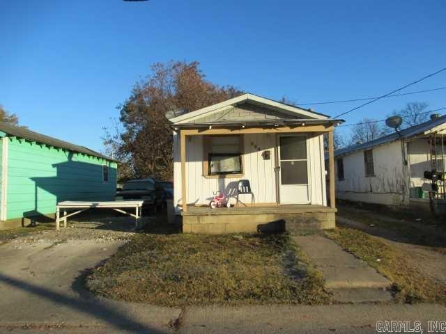 Photo 4 of 4 of 801 E 16th Street house