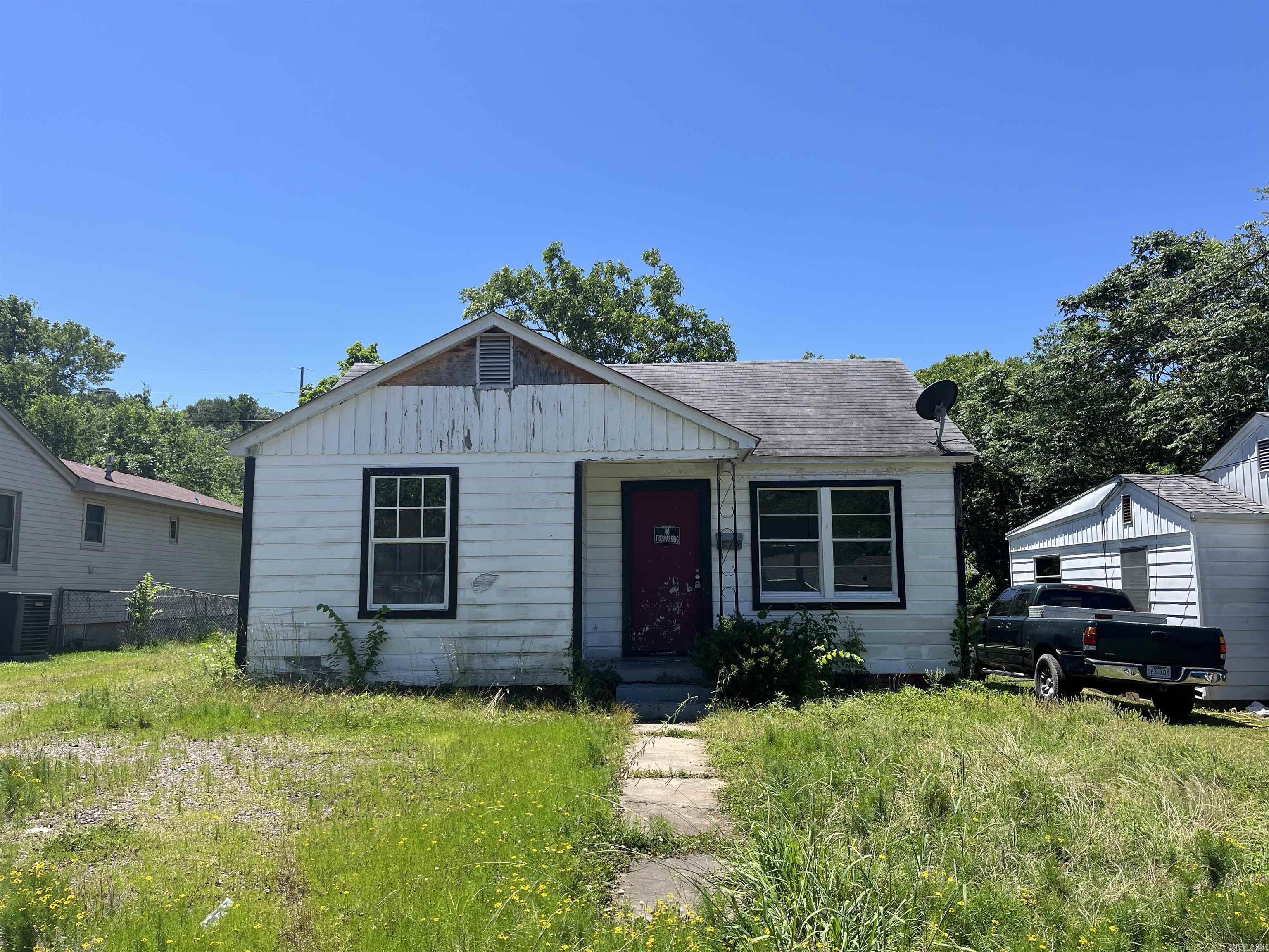 Photo 1 of 9 of 1508 W 36th Street house