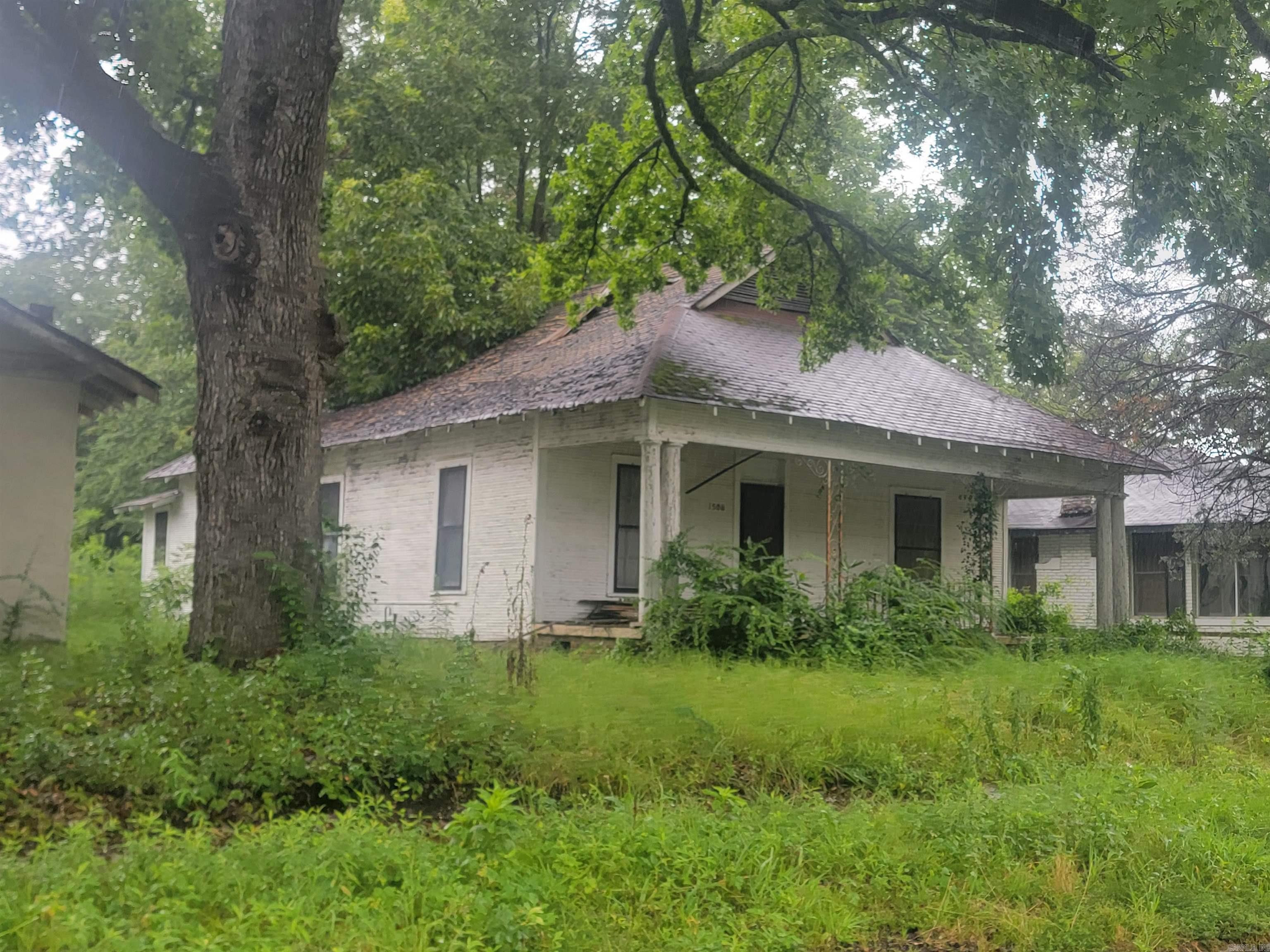 Photo 5 of 5 of 1506 W 15th Avenue house