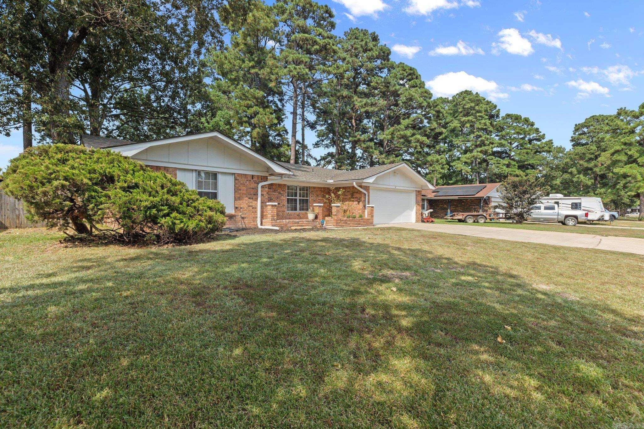 Photo 2 of 29 of 1403 Silver Fox Lane house