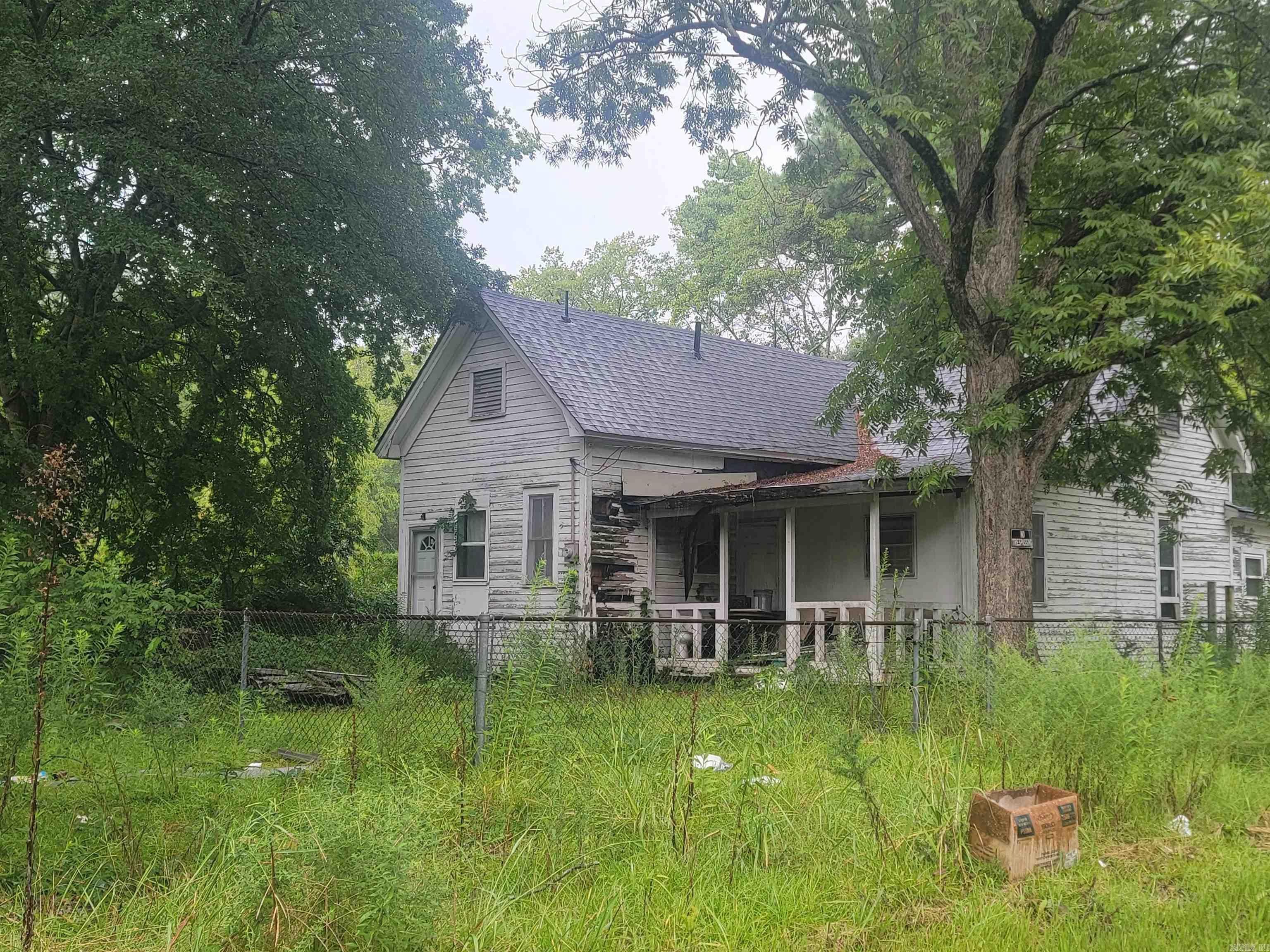 Photo 4 of 10 of 1500 W 17th Avenue house