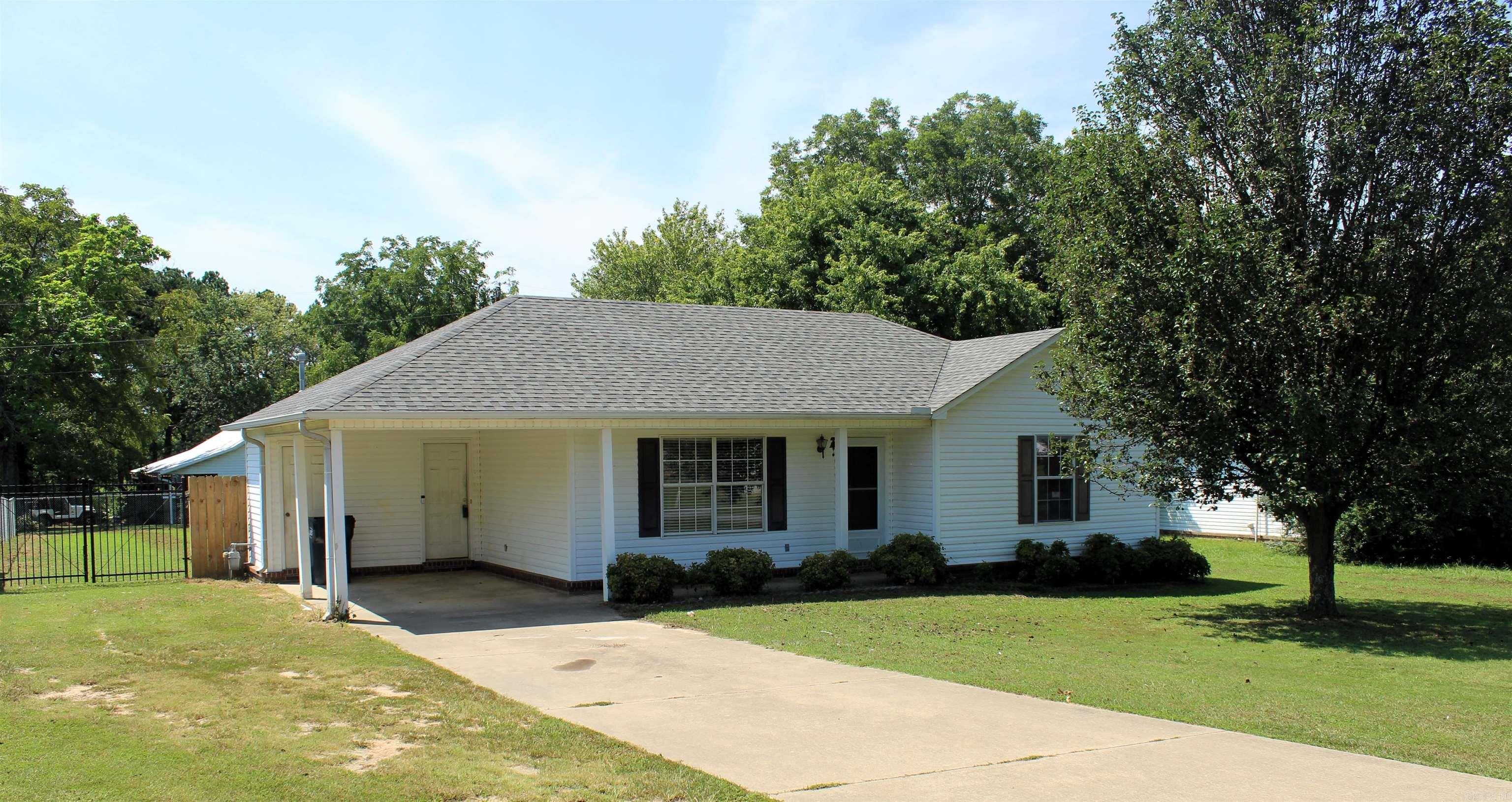 Photo 1 of 19 of 29 Summerview Circle house