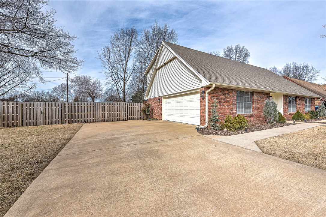 Photo 42 of 43 of 922 S 19th Street house