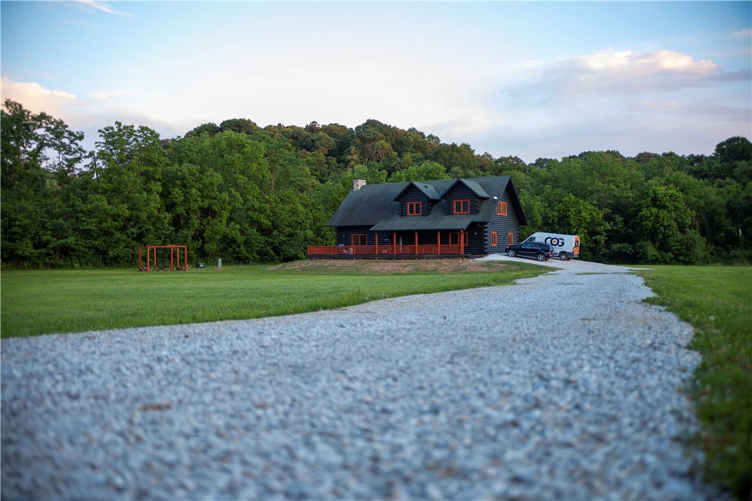 Photo 8 of 32 of 13677 Sugar Creek Road house