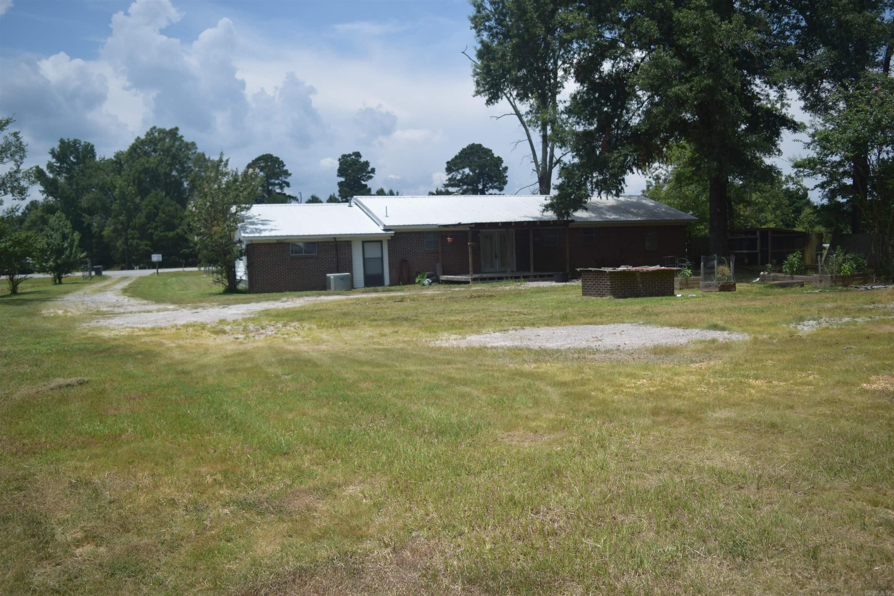 Photo 3 of 43 of 6740 Highway 167 S house