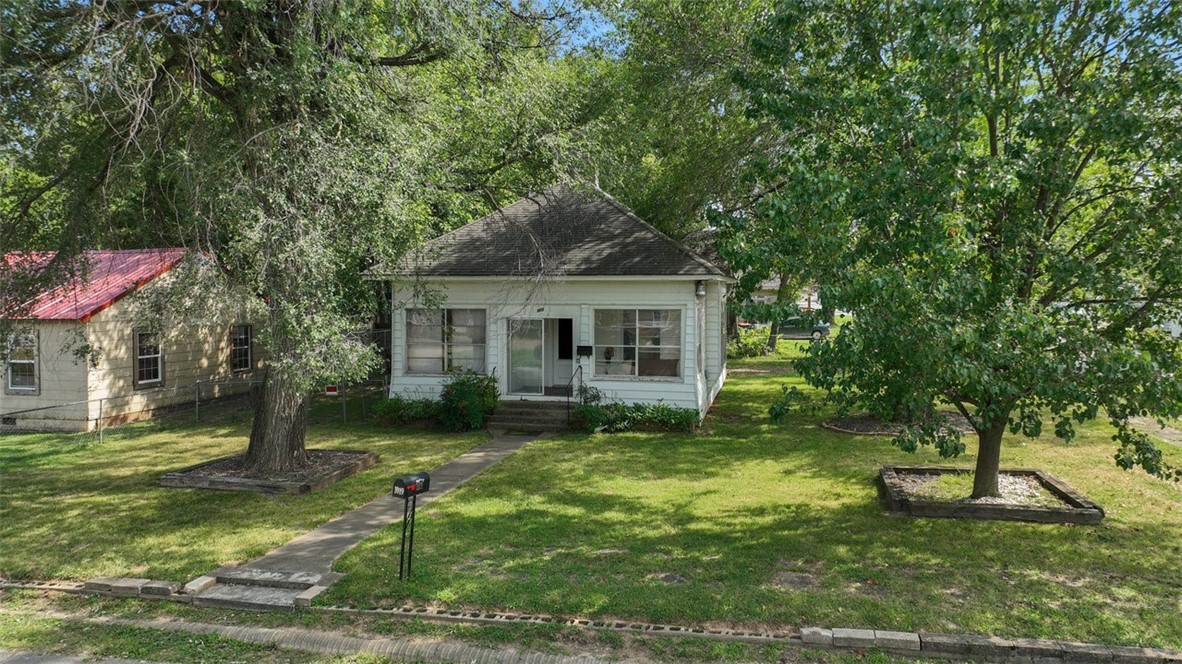 Photo 19 of 19 of 1019 Oak Avenue house