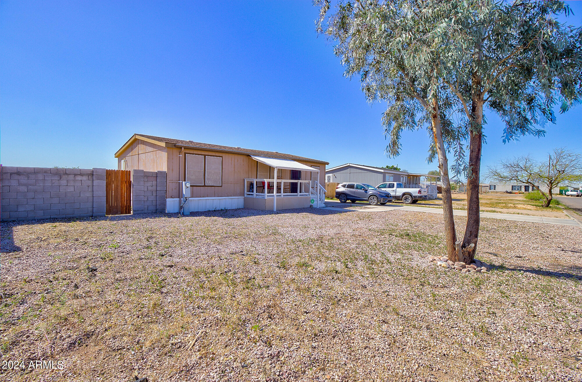 Photo 2 of 21 of 16340 S LUNAR Road mobile home