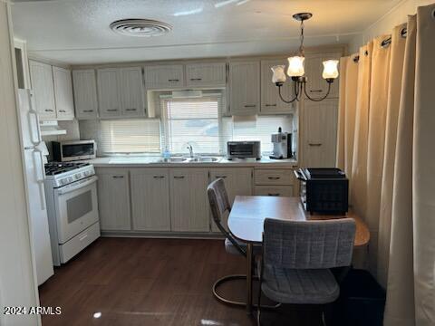 Photo 3 of 19 of 11100 W ALSDORF Road 8 mobile home