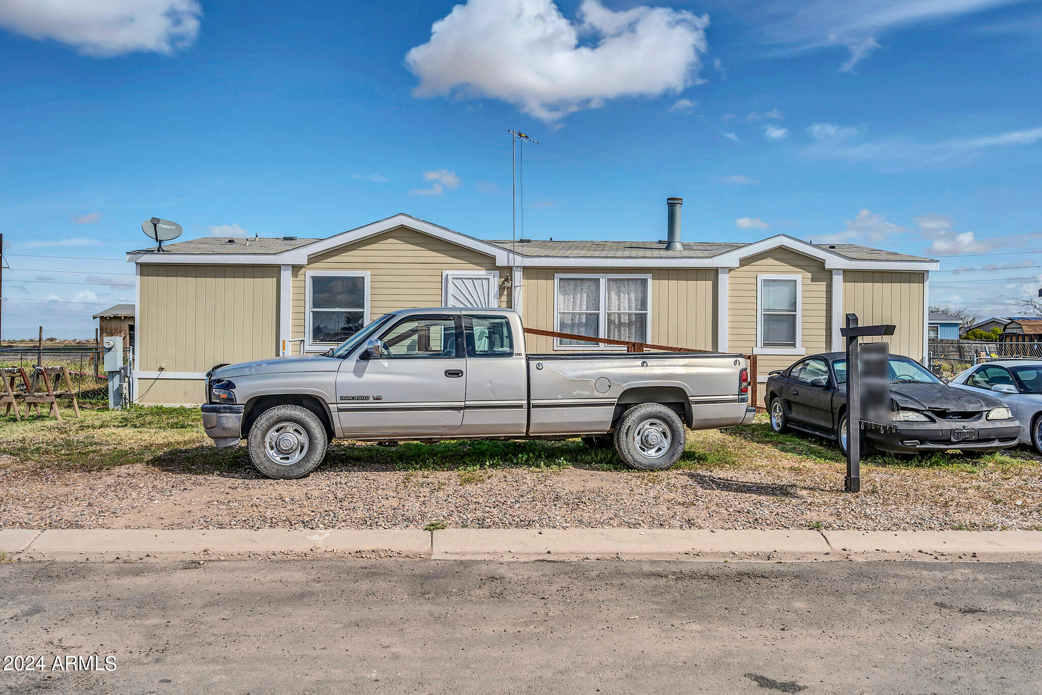 Photo 4 of 34 of 11448 W CUSTER Road mobile home