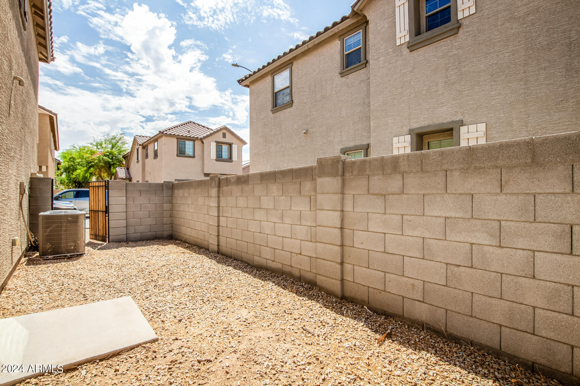 Photo 32 of 32 of 925 E AGUA FRIA Lane house