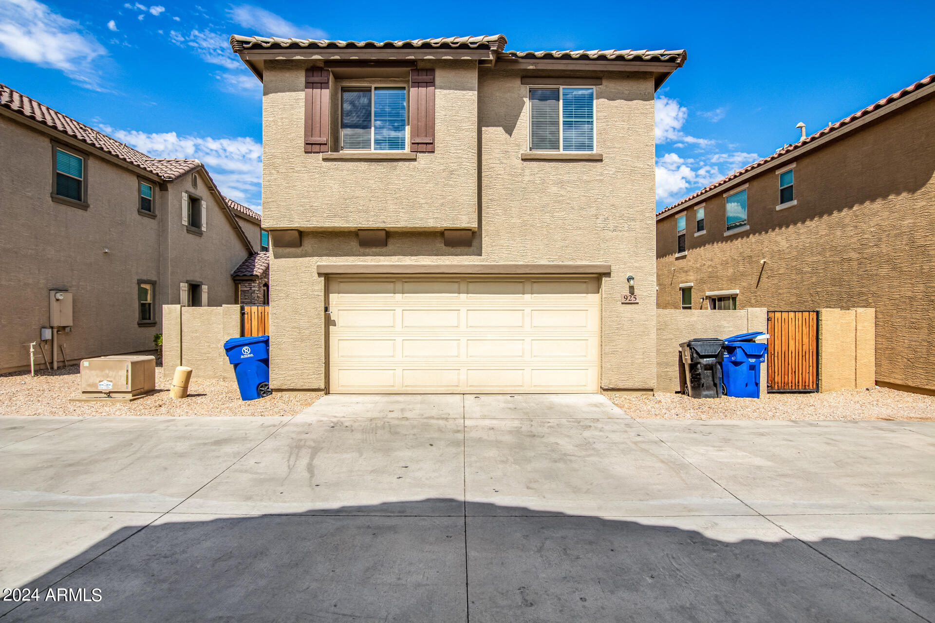 Photo 8 of 32 of 925 E AGUA FRIA Lane house