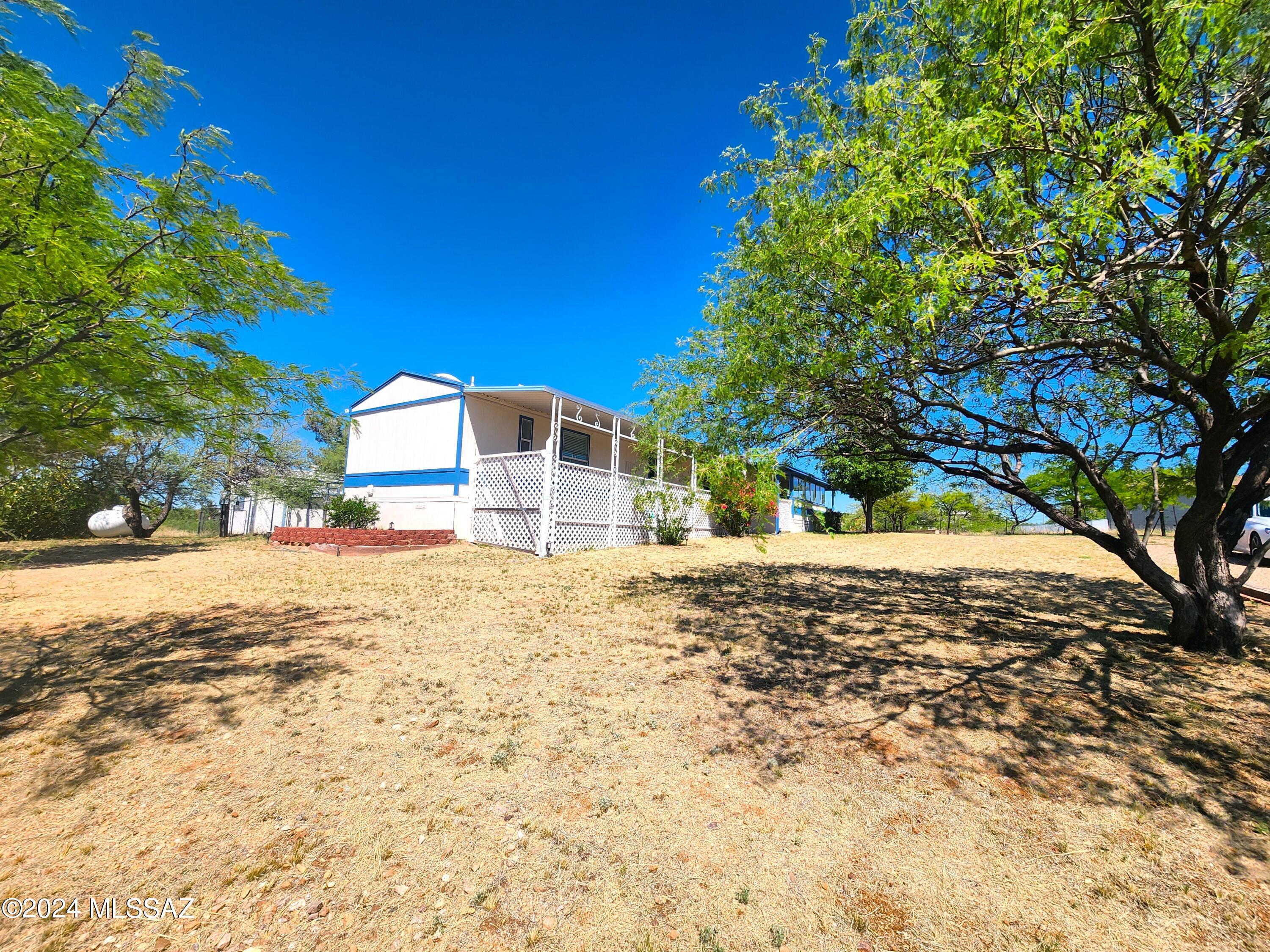 Photo 4 of 29 of 16805 S Cherokee Trail mobile home