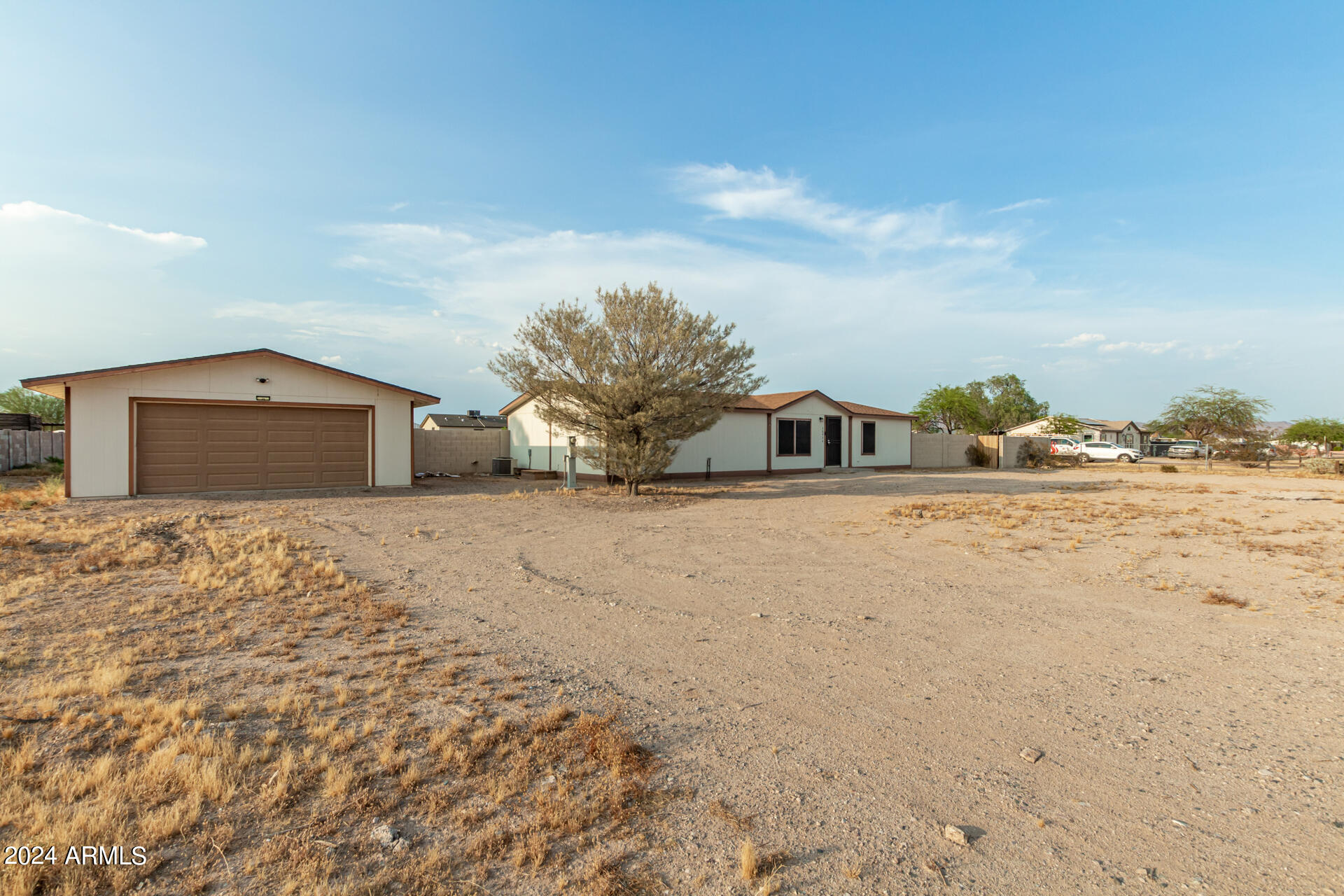 Photo 2 of 31 of 30934 W ROOSEVELT Street mobile home