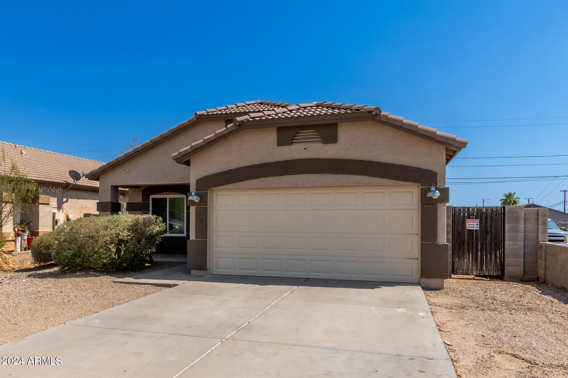 Photo 9 of 44 of 207 W BASELINE Road house