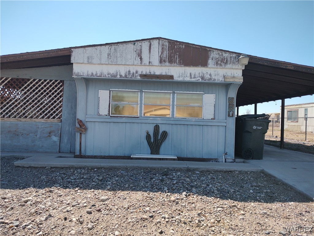 Photo 2 of 17 of 620 Holly Street mobile home