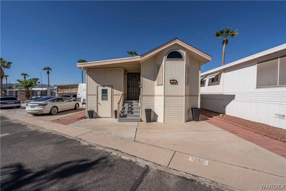 Photo 20 of 46 of 2000 Ramar Road 16 mobile home