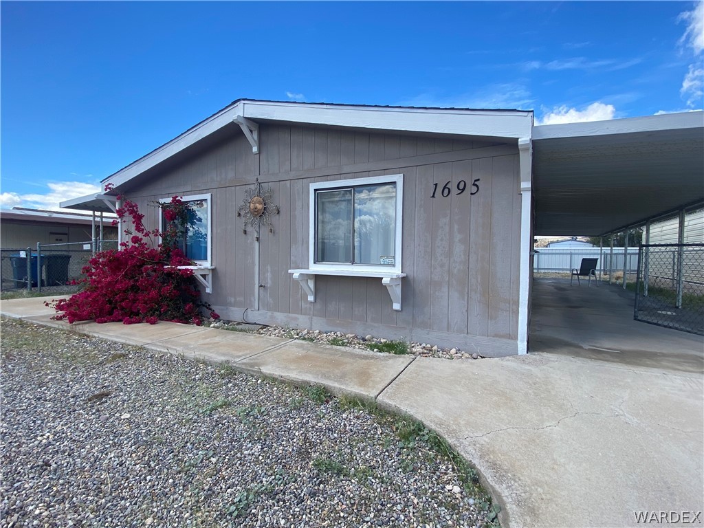 Photo 4 of 40 of 1695 Yale Drive mobile home