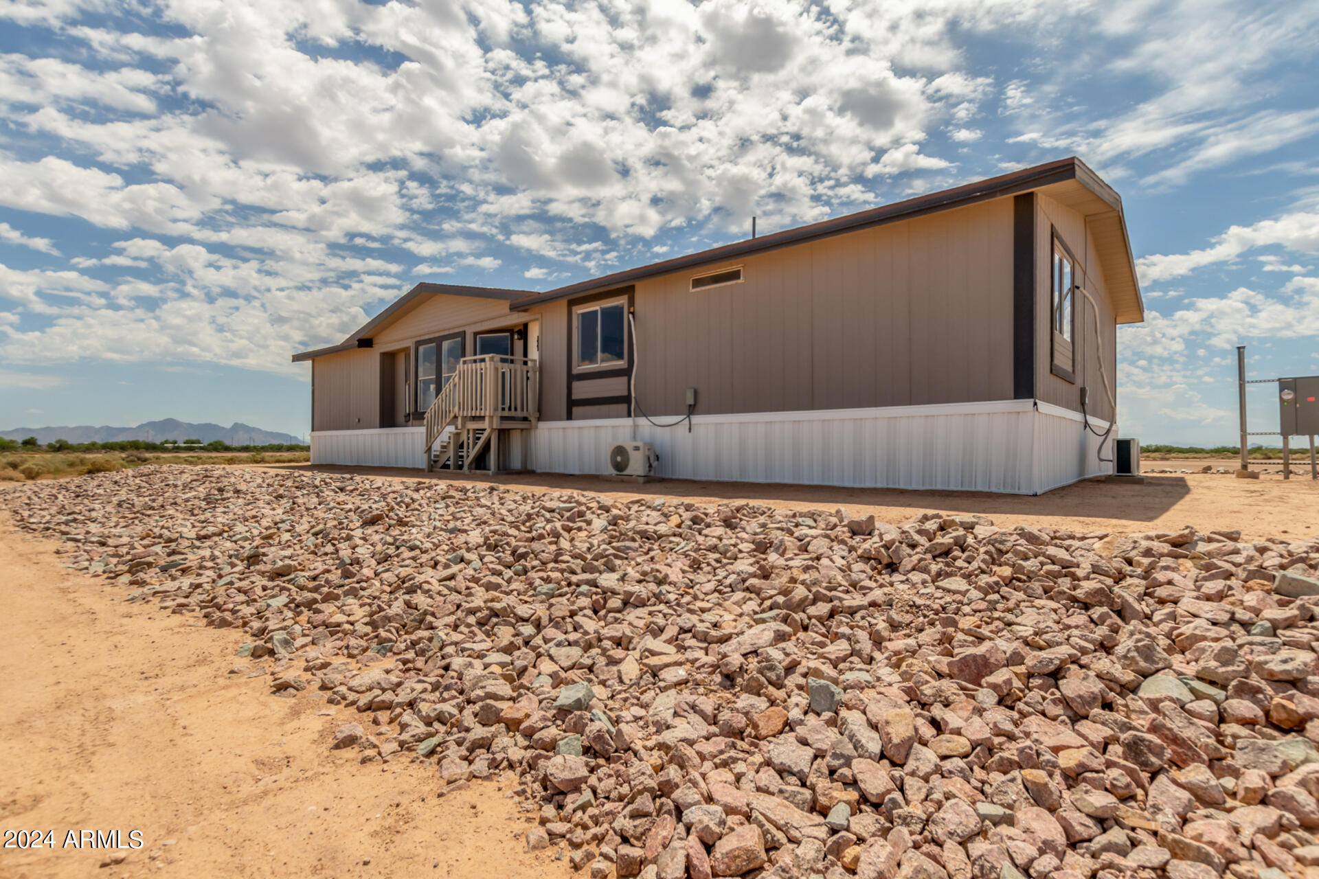 Photo 5 of 34 of 6111 W BUCKAROO Lane mobile home