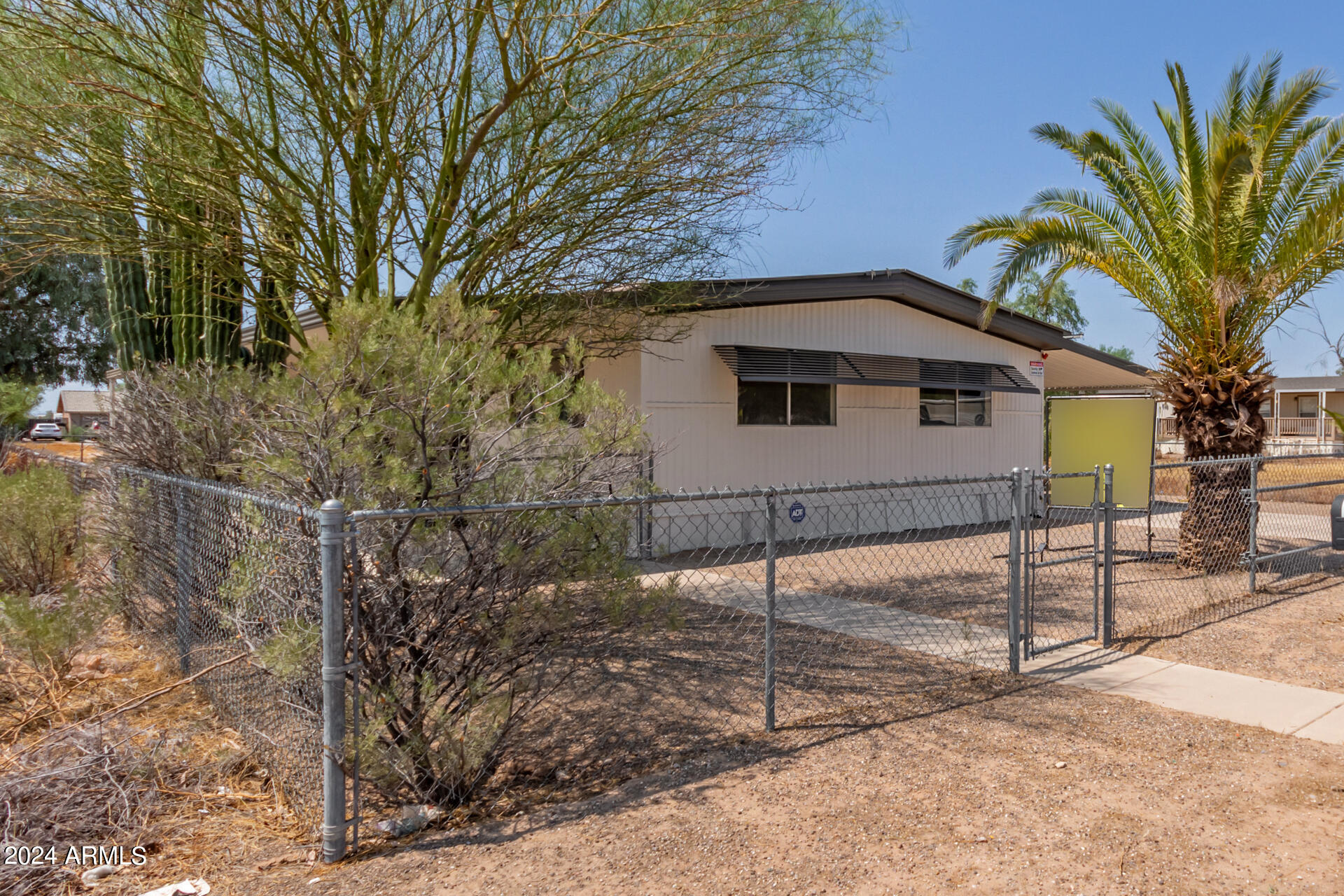 Photo 4 of 26 of 18739 W PALM Avenue mobile home