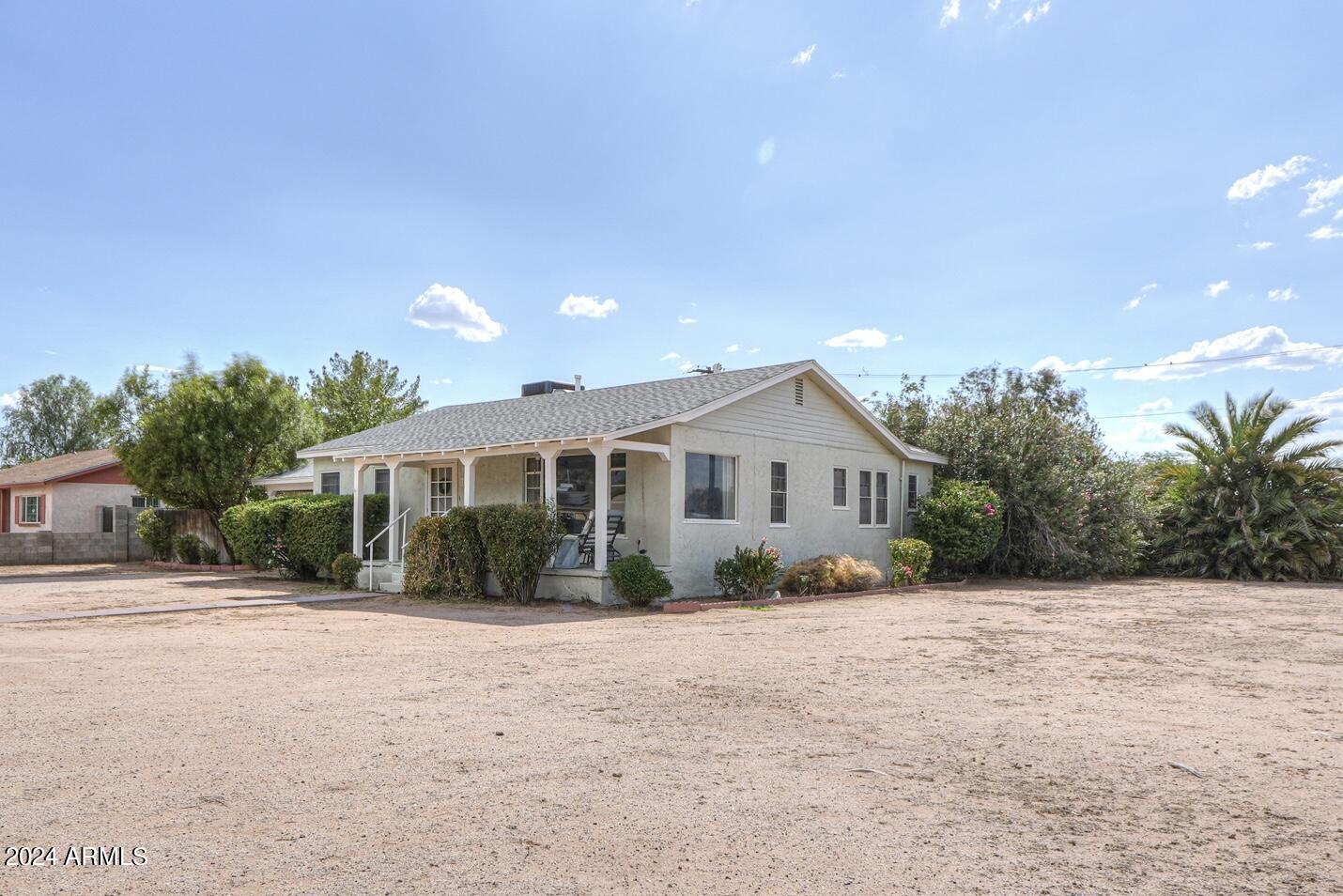 Photo 3 of 35 of 1137 N LEHMBERG Avenue house