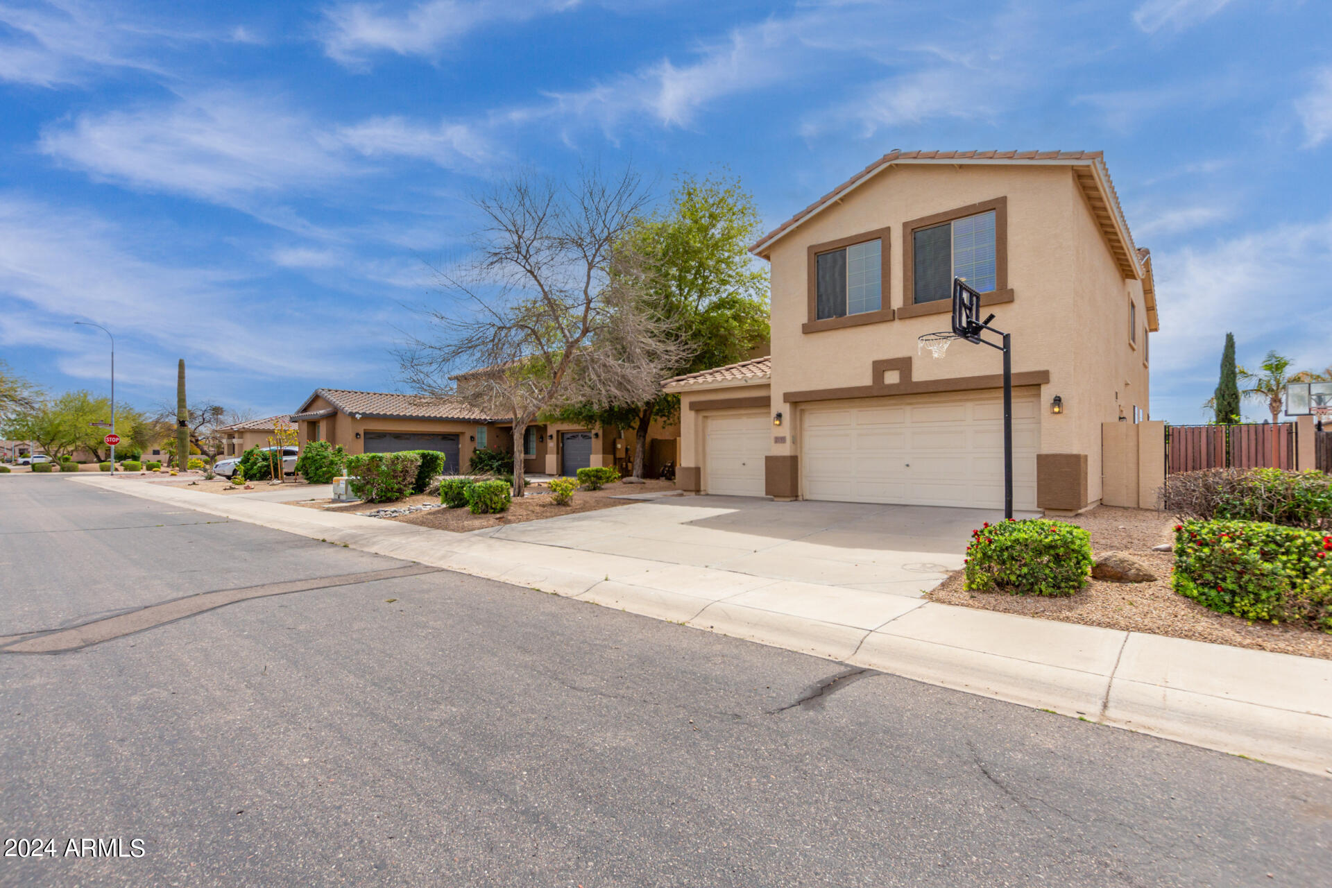 Photo 5 of 44 of 2153 E CARLA VISTA Place house