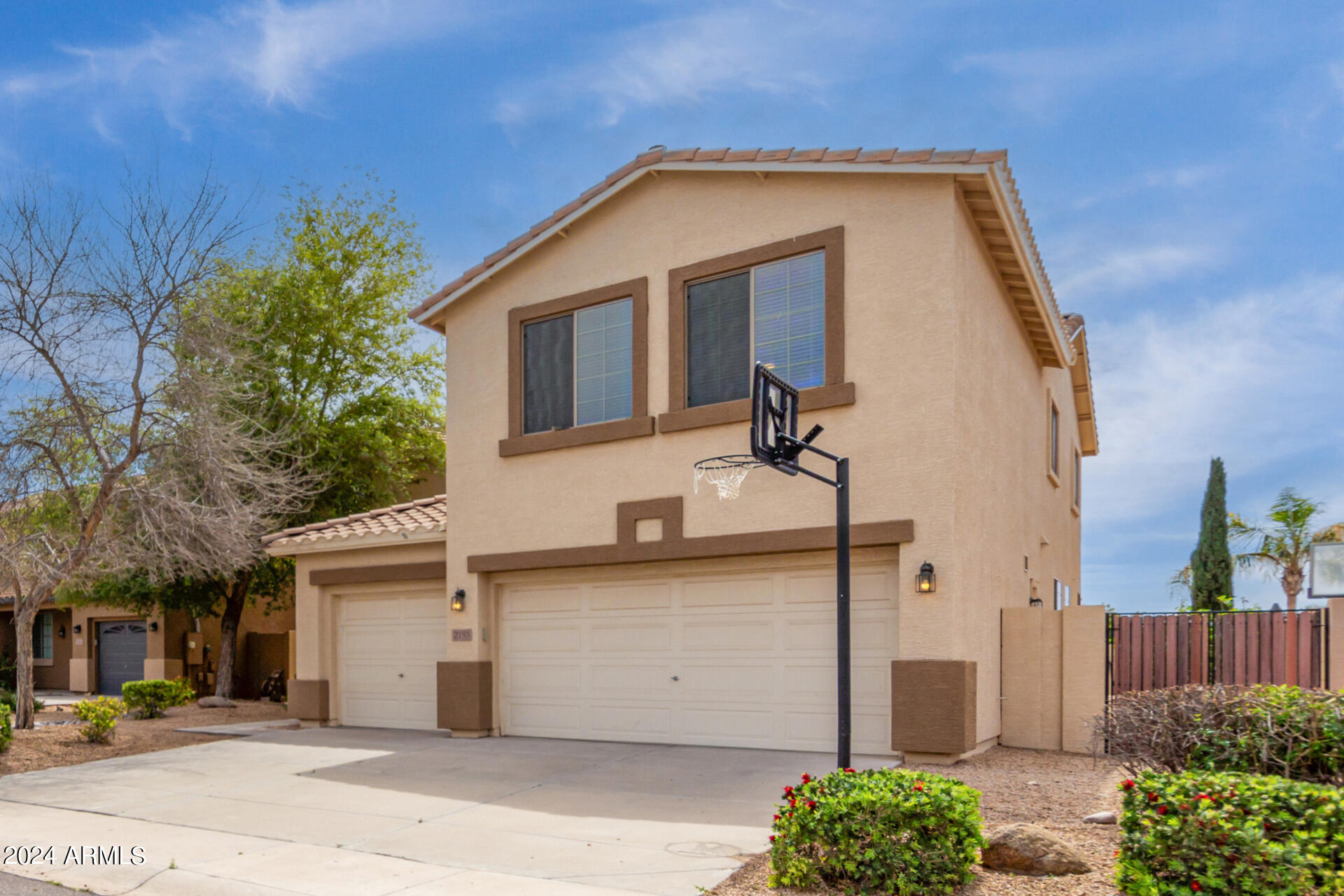 Photo 6 of 44 of 2153 E CARLA VISTA Place house