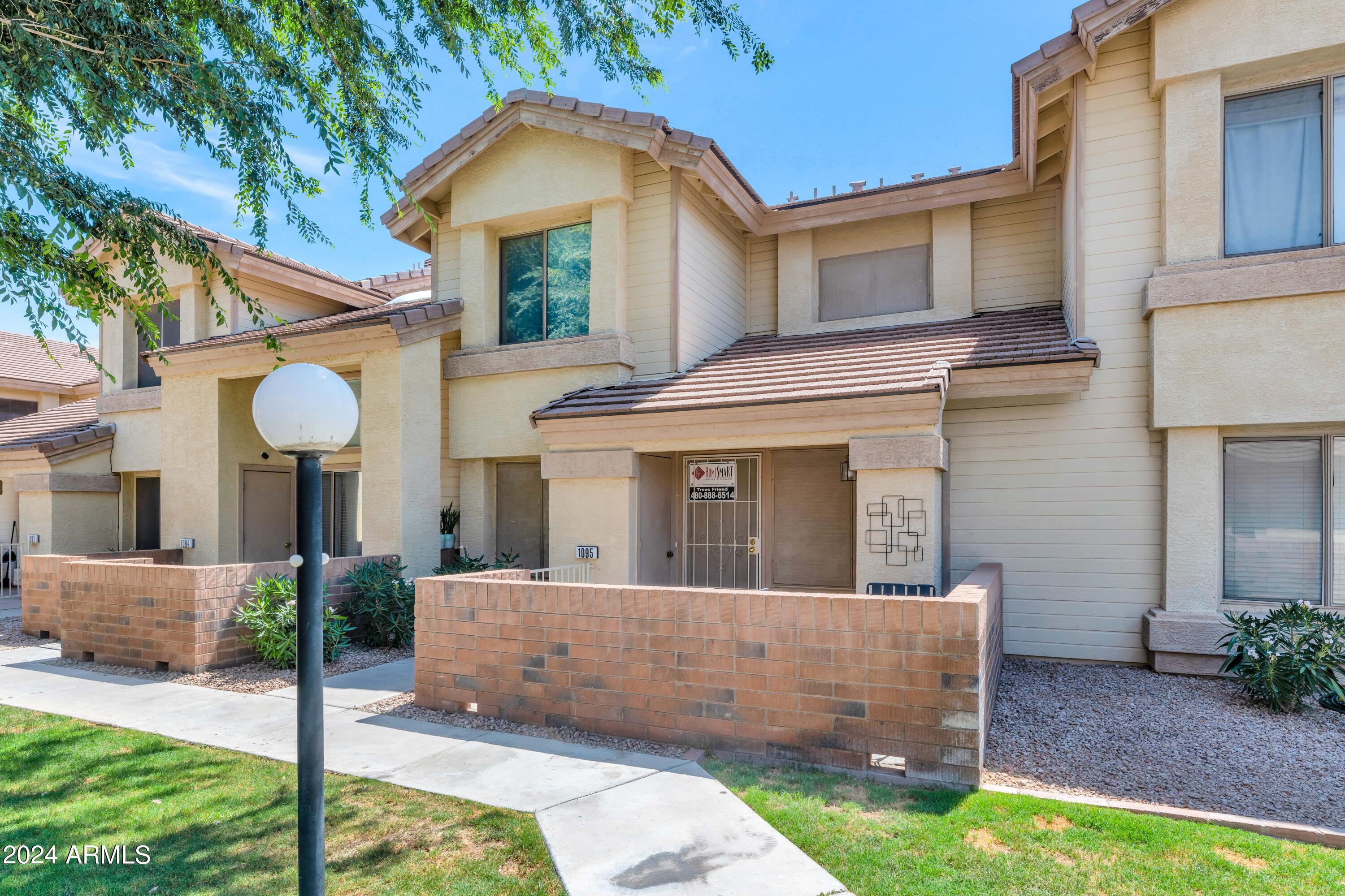 Photo 1 of 21 of 2201 N COMANCHE Drive 1095 townhome