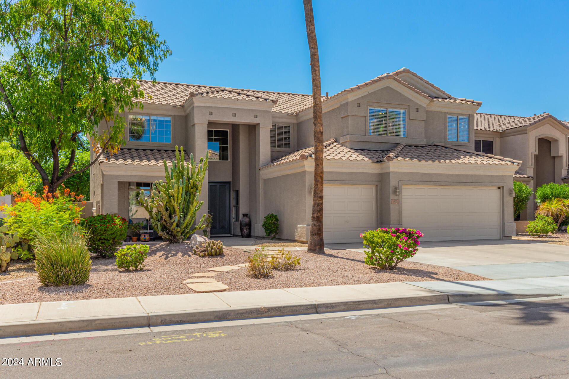 Photo 2 of 64 of 1422 S APACHE Drive house