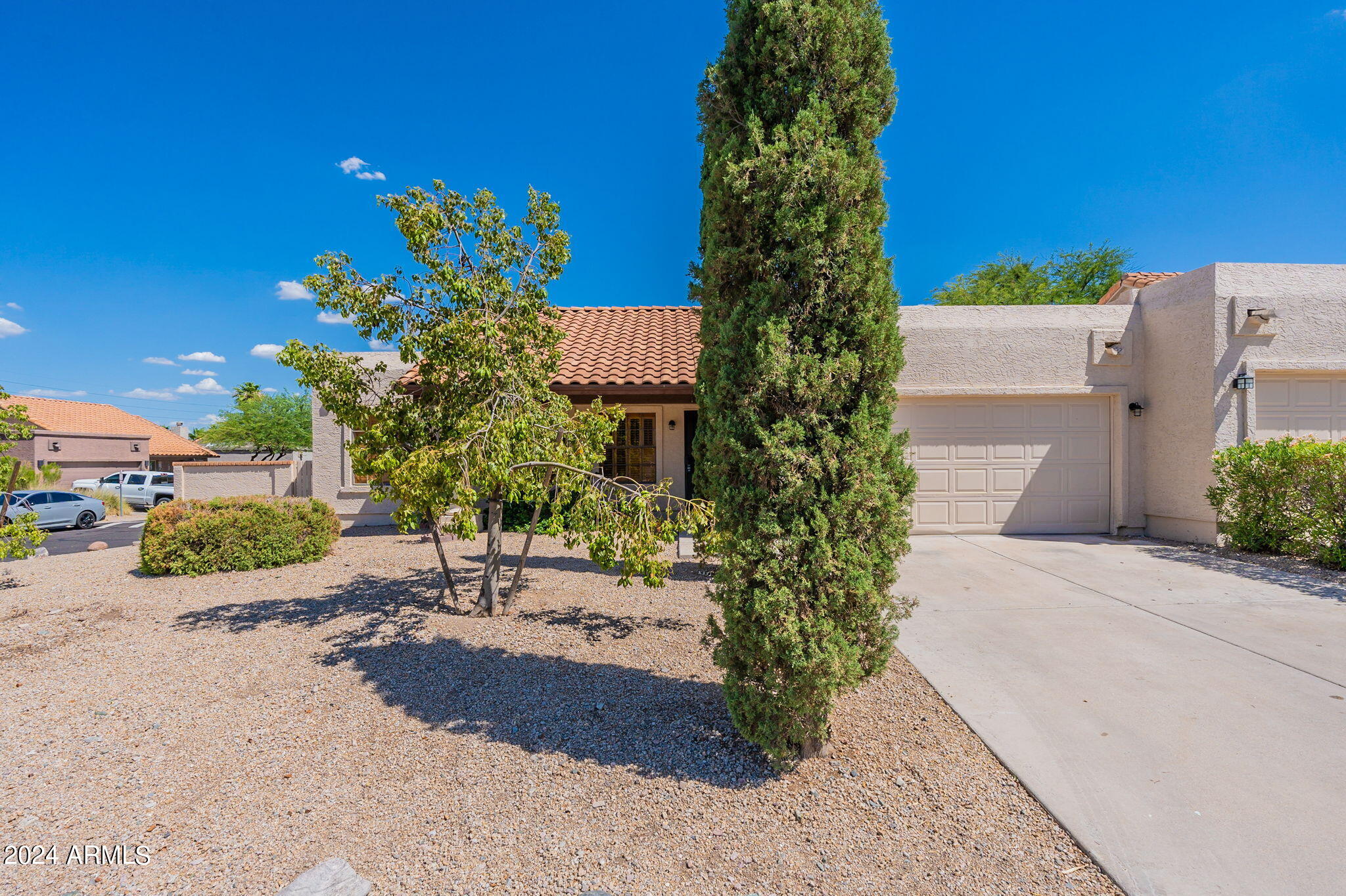 Photo 1 of 30 of 14602 N OLYMPIC Way townhome