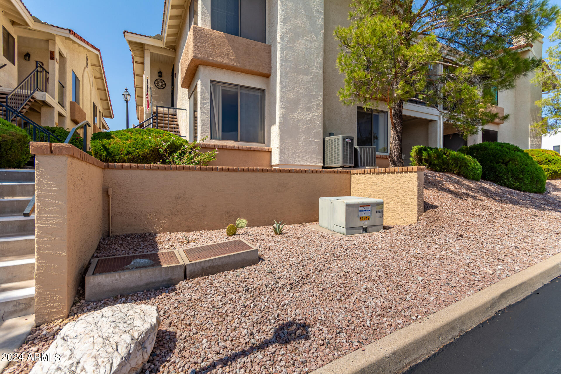 Photo 4 of 33 of 16615 E GUNSIGHT Drive 104 condo